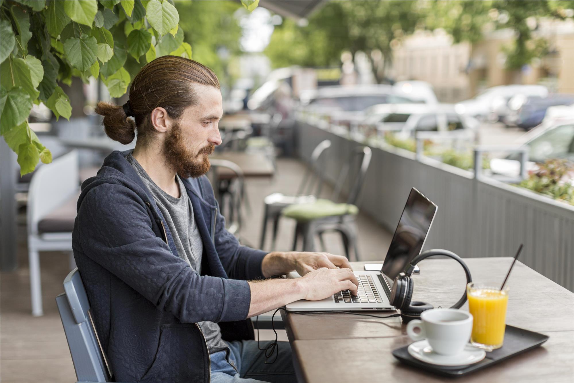 Kafede Verimli Çalışmanın Yolları: Looq Corner’da Freelance ve Uzaktan Çalışanlar İçin İpuçları